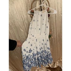 Blue flower white dress